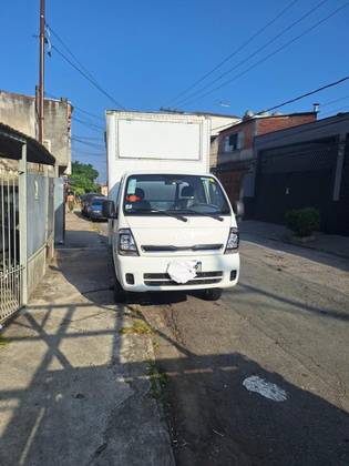 KIA BONGO 2.5 TD DIESEL STD CS 4x4 MANUAL KIA BONGO 2.5 TD DIESEL STD CS 4x4 MANUAL
